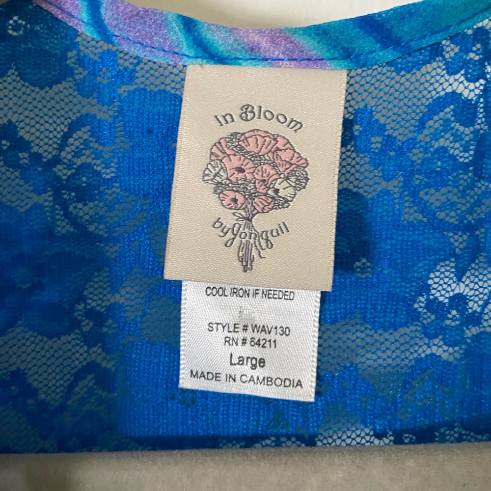 In Bloom Robe - Picture 2 of 3